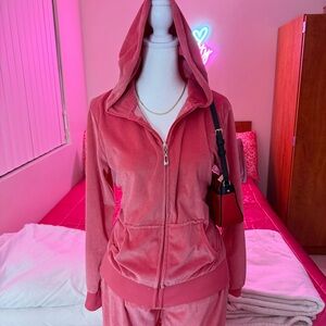 pink y2k velour tracksuit 💖💕 with back pockets